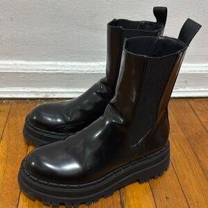 Zara Boots size 8
